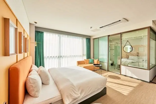 Deluxe Tek Büyük Yataklı Oda, Kısmi Deniz Manzarası