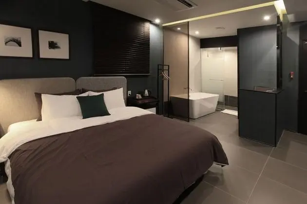 Standard Tek Büyük Yataklı Oda (Fri/Sat check in time: 8PM)
