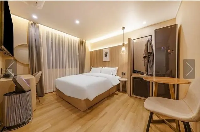 Deluxe Tek Büyük Yataklı Oda