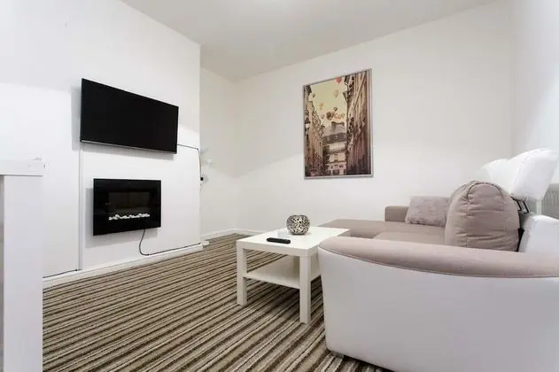 Ev, Banyolu/Duşlu (2 bedroom House - Sleep 5)
