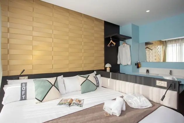 Urban King room with City View