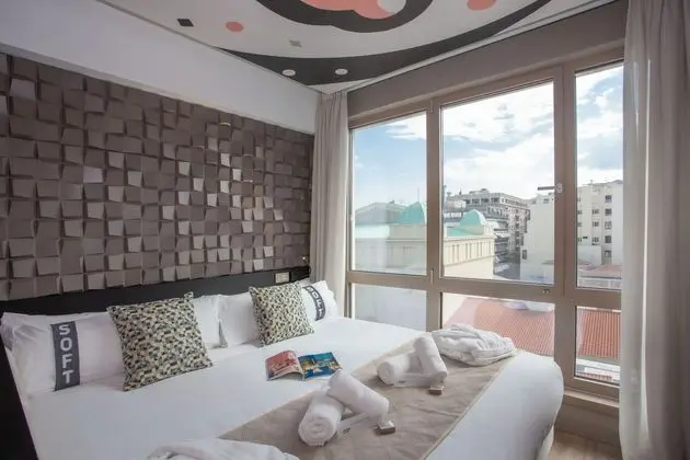 Urban King room with City View