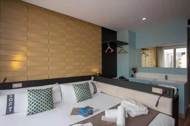 Urban King room with City View