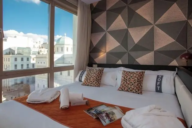 Urban King room with City View