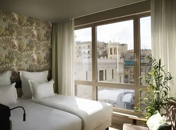 Urban Large King Room with City View