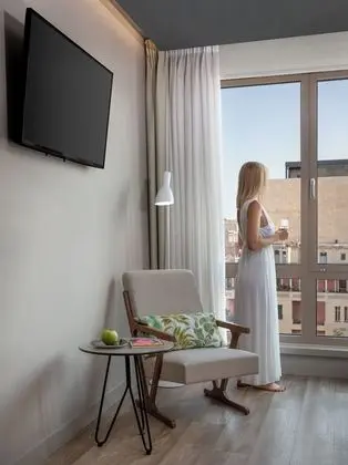 Urban Large King Room with City View