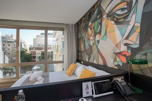 Urban Large King Room with City View