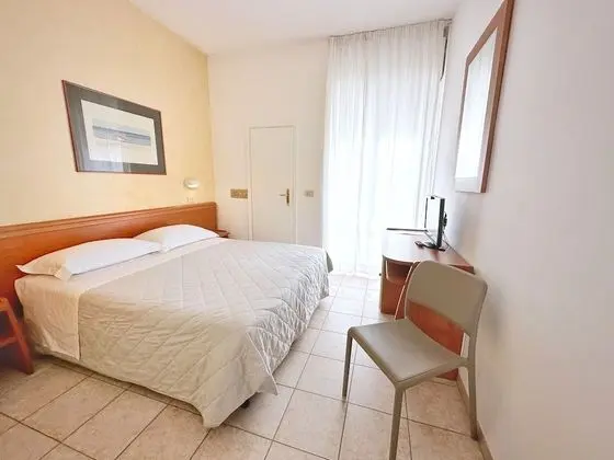 Standard Tek Büyük veya İki Ayrı Yataklı Oda (Beach Access)