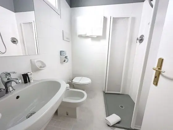 Standard Tek Büyük veya İki Ayrı Yataklı Oda (Beach Access)