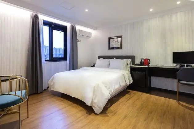 Standard Tek Büyük Yataklı Oda