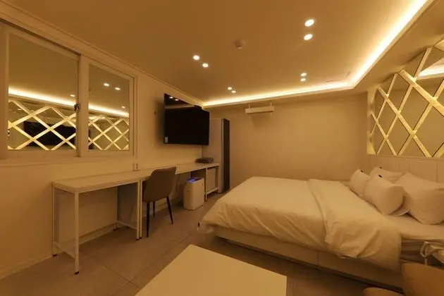 Deluxe Tek Büyük Yataklı Oda