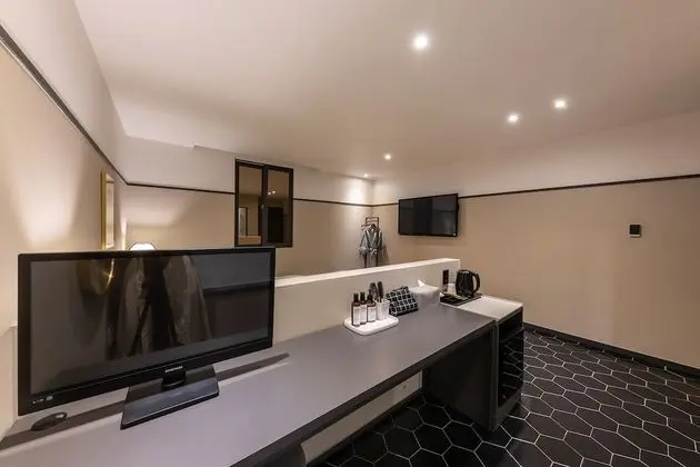 Deluxe Tek Büyük Yataklı Oda