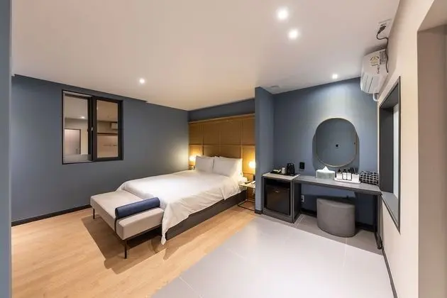 Deluxe Tek Büyük Yataklı Oda