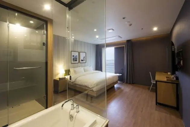 Deluxe Tek Büyük Yataklı Oda