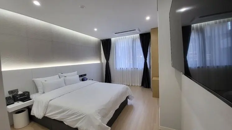 Deluxe Tek Büyük Yataklı Oda
