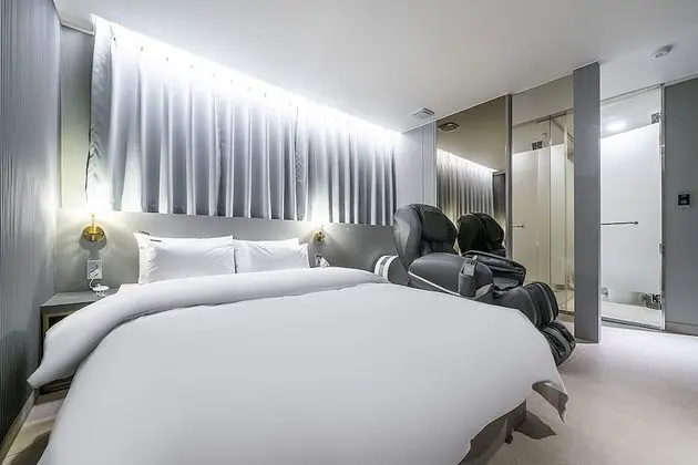 Relax Massage Room