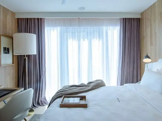 Contemporary Standard Small Room