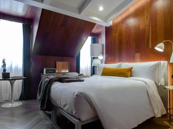 Historical Standard Mansard Room