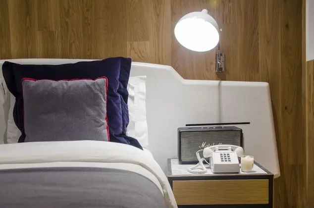 Small Room With Street View