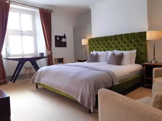 Luxury Tek Büyük Yataklı Oda