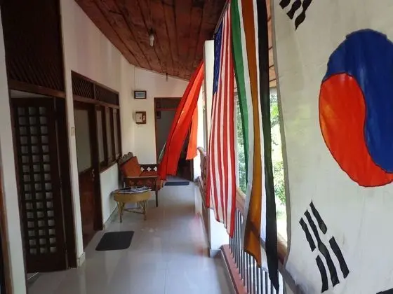 Deluxe Tek Büyük Yataklı Oda, Balkon, Bahçe Manzaralı