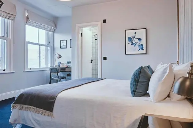 Superior Tek Büyük Yataklı Oda