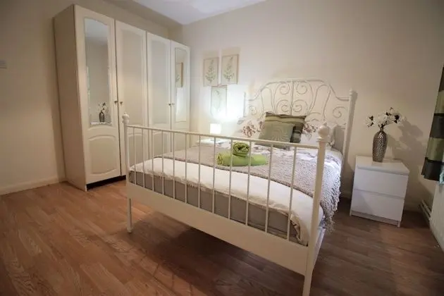 Basic Apart Daire, 5 Yatak Odası