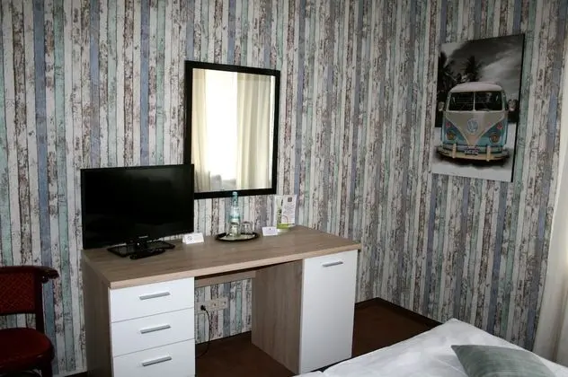 Standard Tek Büyük Yataklı Oda
