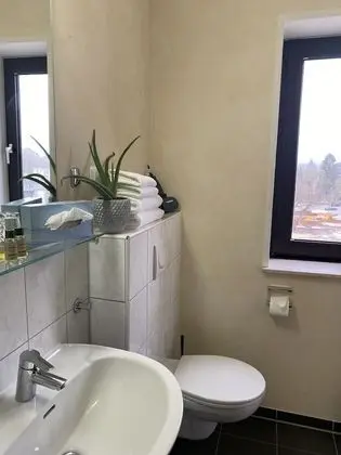 Basic Üç Kişilik Oda, Nehir Manzaralı