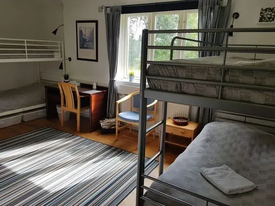 Dört Kişilik Oda, Ortak Banyo, Bahçe Manzaralı (Annexet)