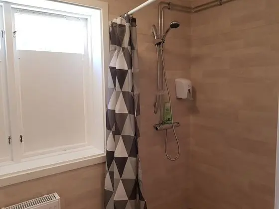Üç Kişilik Oda, Ortak Banyo, Bahçe Manzaralı (Annexet)