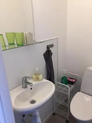 Basic Tek Büyük veya İki Ayrı Yataklı Oda (WC in room, shared shower)