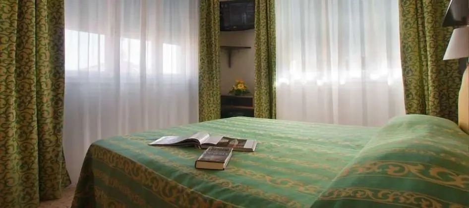 Tek Büyük veya İki Ayrı Yataklı Oda