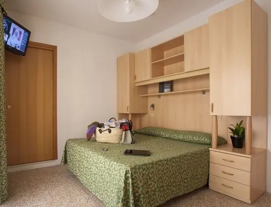 Tek Büyük veya İki Ayrı Yataklı Oda