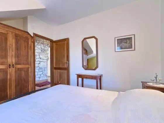 Ev (Bruna - rustic stone house - H(6))