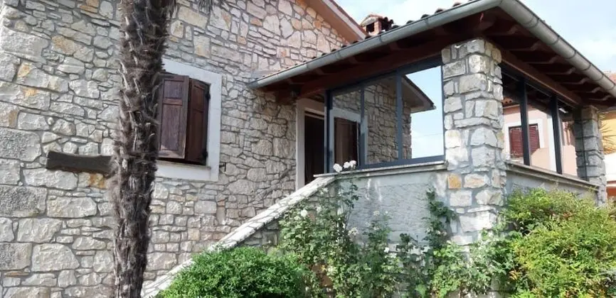 Ev (Bruna - rustic stone house - H(6))