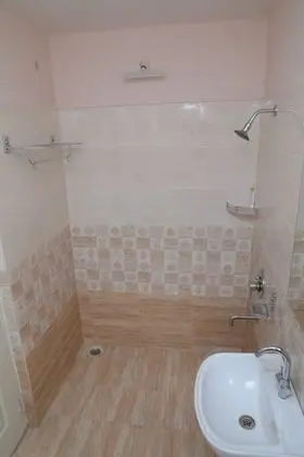 Basic Tek Büyük Yataklı Oda, 1 En Büyük (King) Boy Yatak