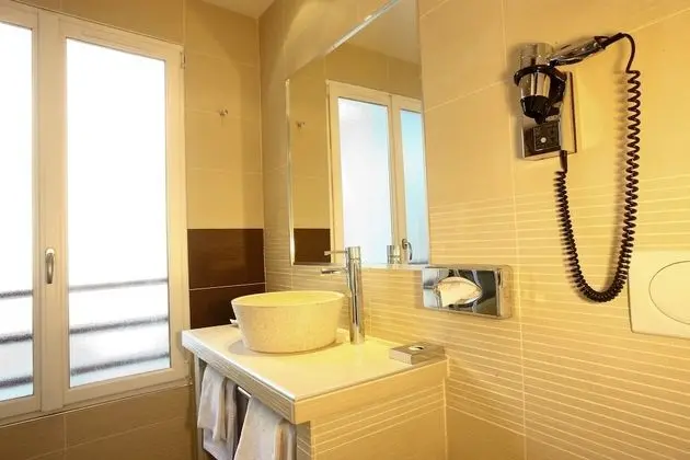 Tek Büyük veya İki Ayrı Yataklı Oda