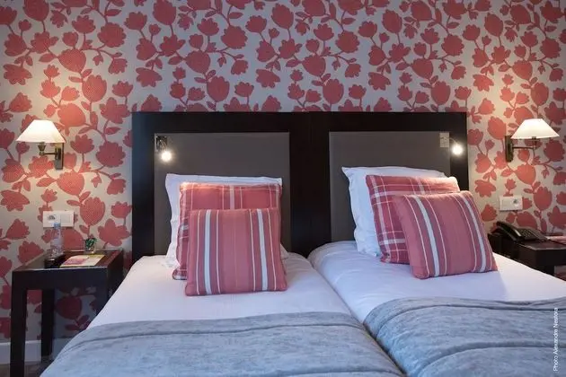 Tek Büyük veya İki Ayrı Yataklı Oda