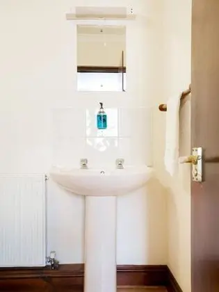 Deluxe Üç Kişilik Oda, Banyolu/Duşlu