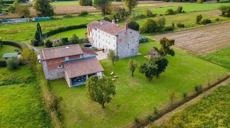 Villa, Sigara İçilebilir