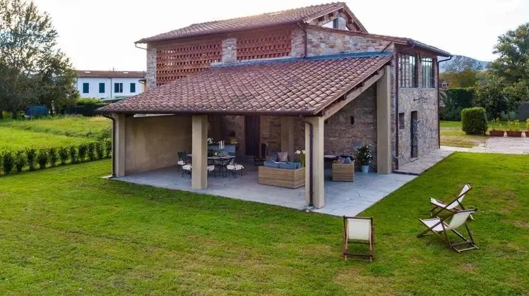 Villa, Sigara İçilebilir