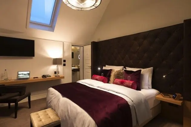 Comfort Tek Büyük Yataklı Oda