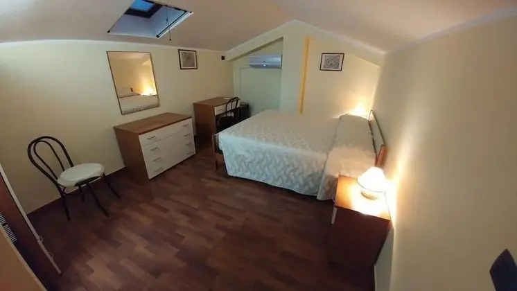 Tek Büyük Yataklı Oda