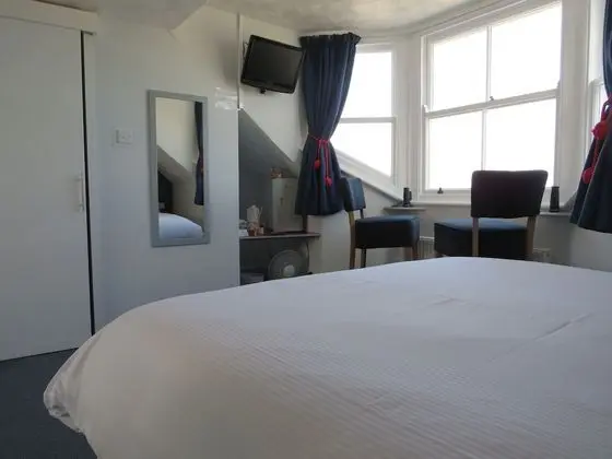 Panoramic Tek Büyük Yataklı Oda