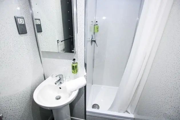 Tek Büyük Yataklı Oda (Compact)