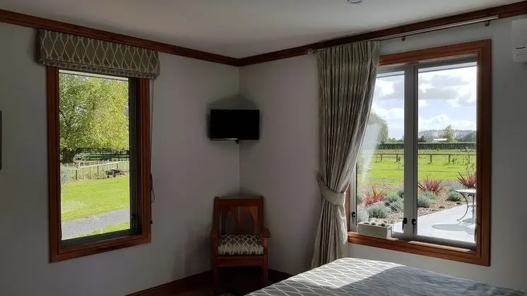 Deluxe Tek Büyük Yataklı Oda, 1 En Büyük (King) Boy Yatak, Banyolu/Duşlu, Bahçe Manzaralı (Jasmine)