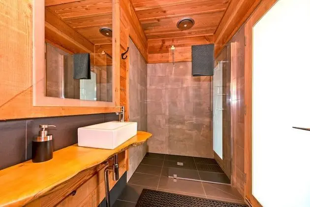 Luxury Ev, 5 Yatak Odası, Koy Manzaralı, Denize Sıfır