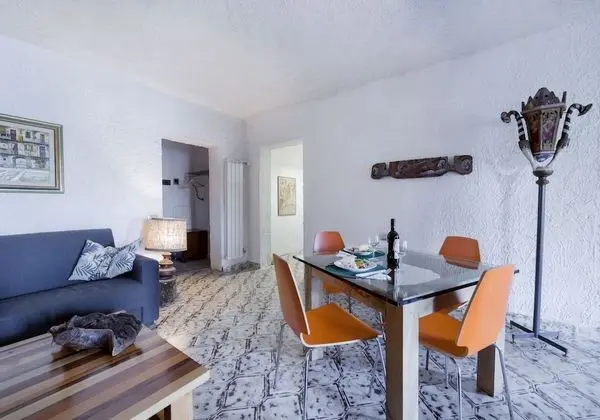 Apart Daire, 1 Yatak Odası, Mutfak, Göl Kenarı