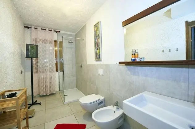 Apart Daire, 2 Yatak Odası, Mutfak, Göl Kenarı